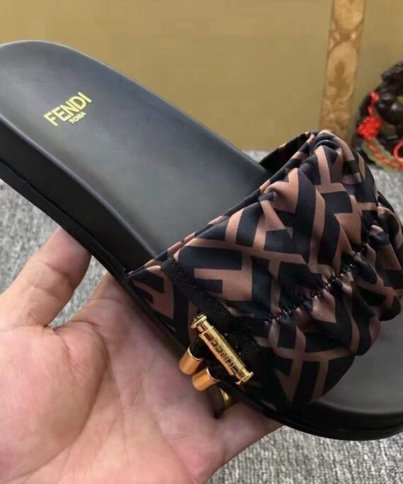 526