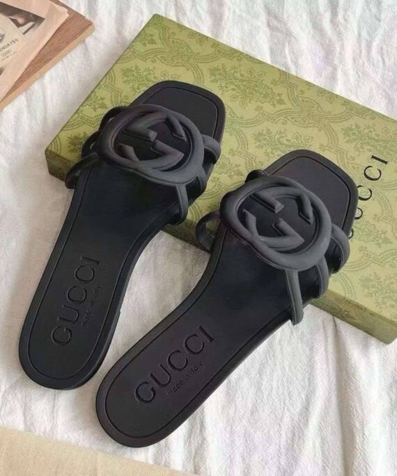 688